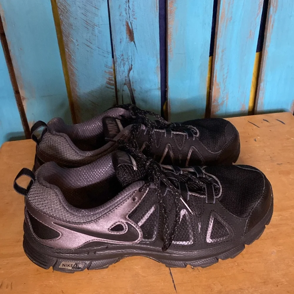Nike Alvord 10 men’s trail running shoes size 7.5 black gray 516864-001